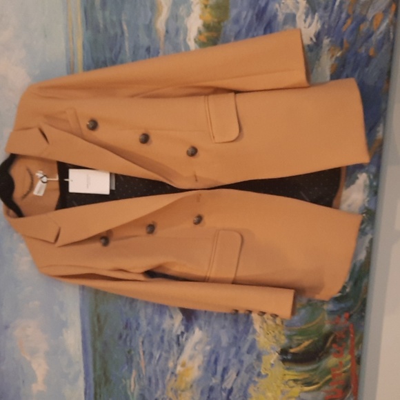 Belle & Bloom Camel or Black Blazer - Picture 5 of 16